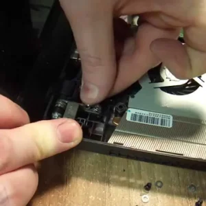 Reparacion-de-Carcasas-y-Bisagras-de-notebooks-laptops-tapas-marcos-pantalla-6-1.webp