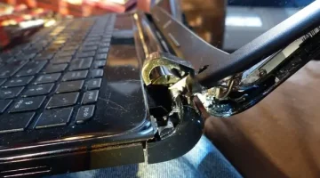 reparacion de notebooks carcasas y bisagras rotas